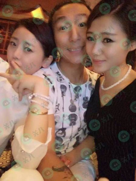 Sao ngoại tình 2017: Người bỏ vợ con theo tình mới, kẻ lấp liếm bằng hình ảnh gia đình hạnh phúc không rõ thật giả